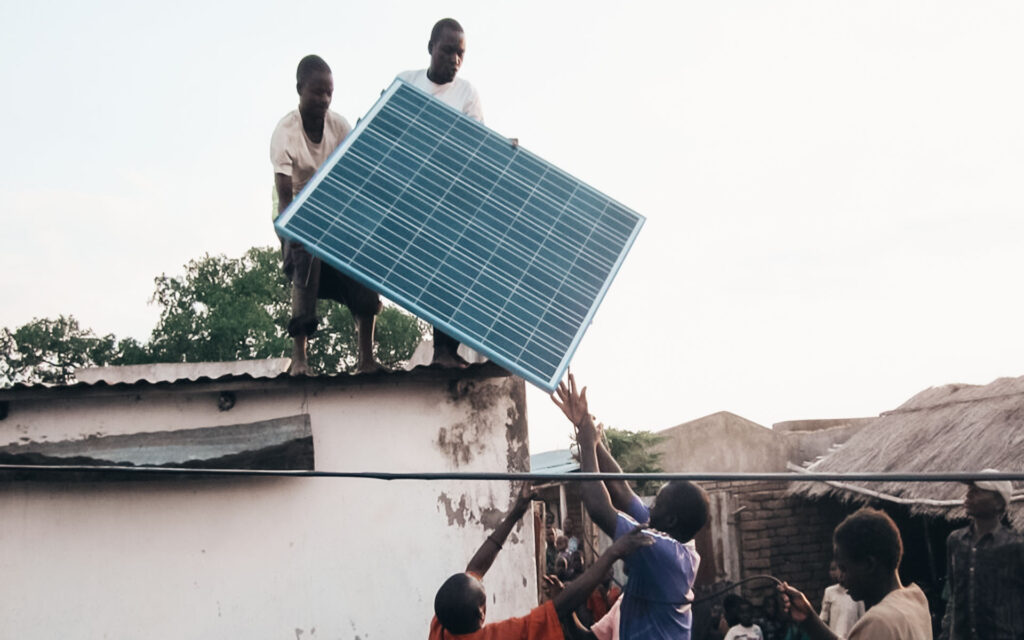 Paneles Solares: La Energía Renovable del Futuro - Electronova