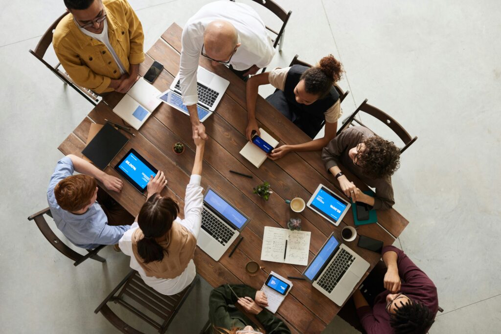 comunidad comprometida con los principios del diseño sustentable. Potenciar el liderazgo de pensamiento