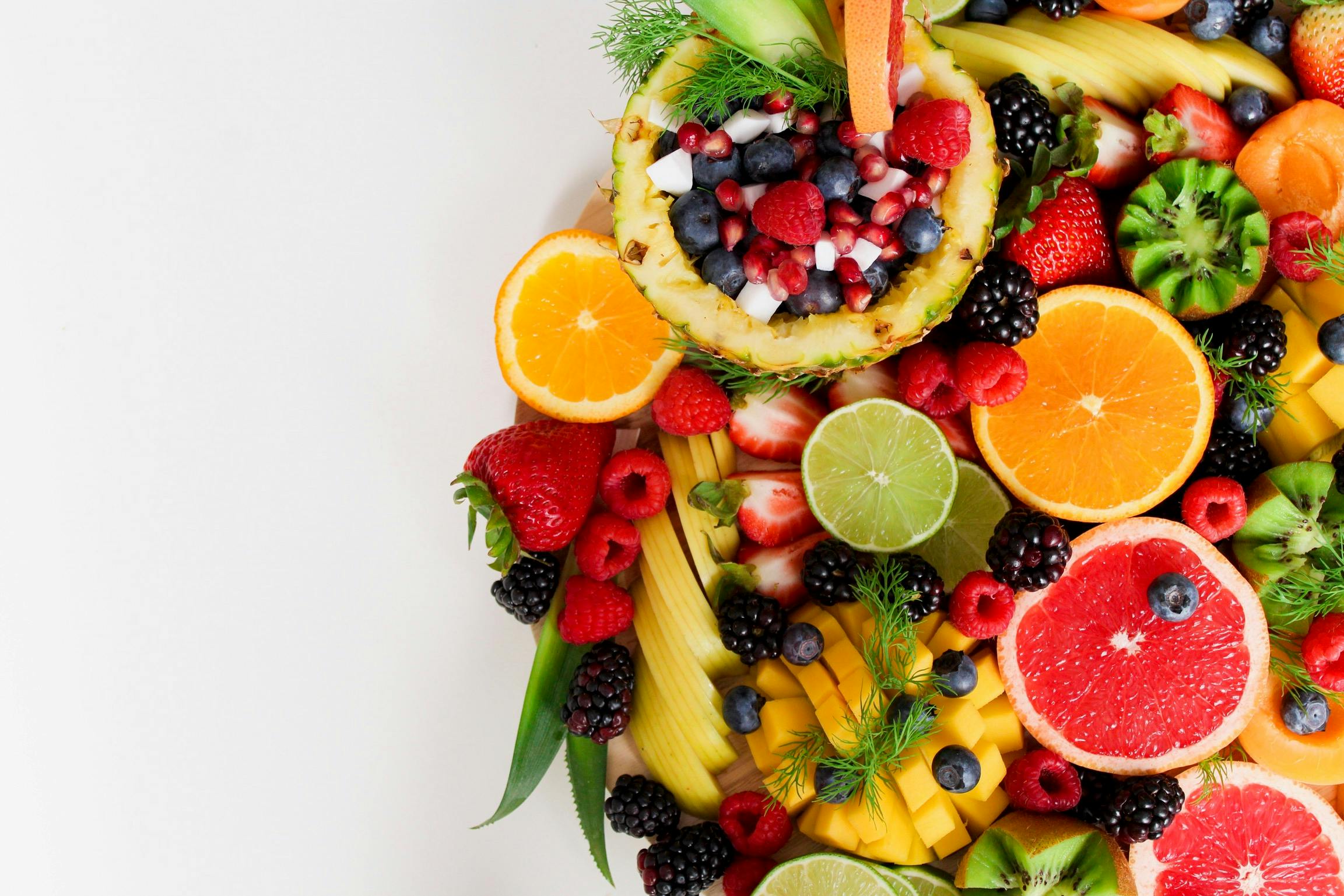 Seasonal fruit basket