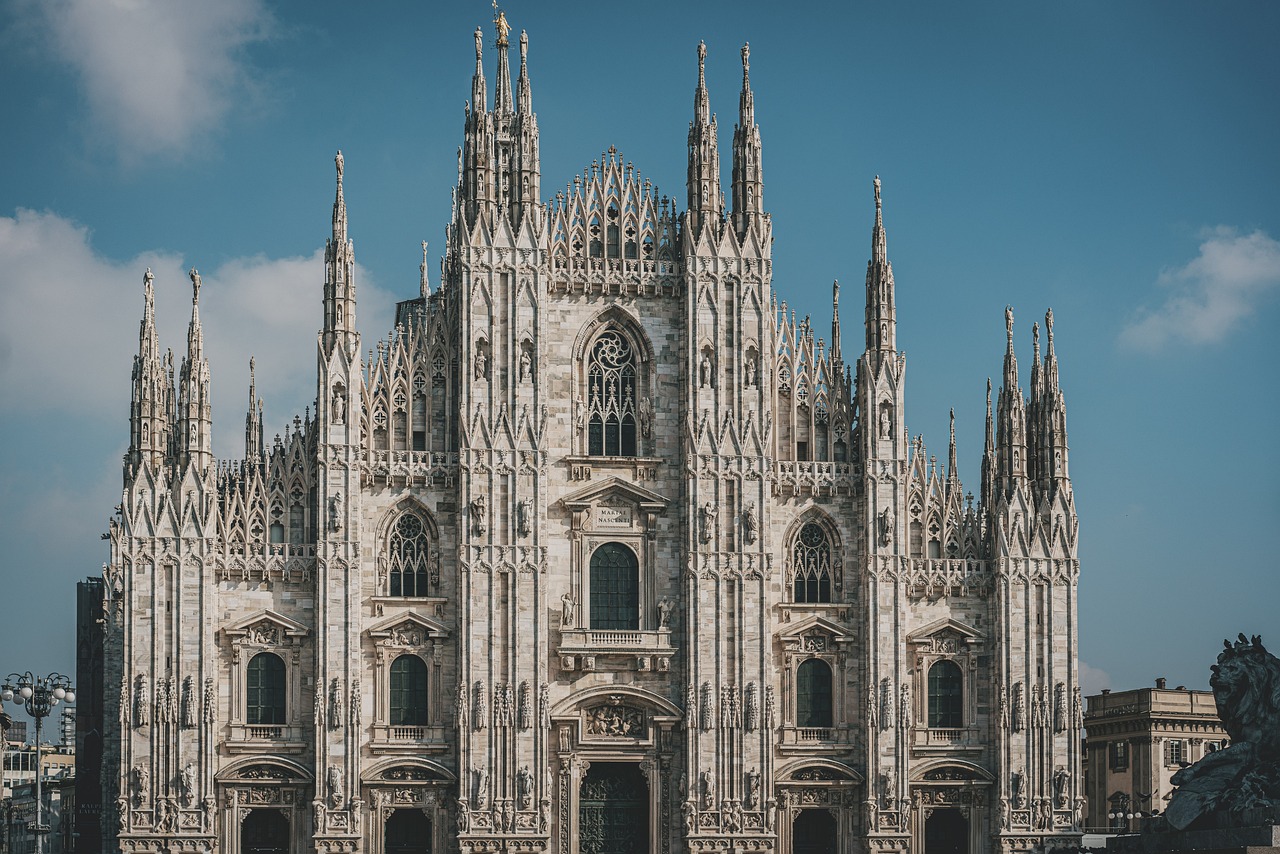 Gothic cathedral, Milan (Duomo). Photo: Antonio Cansino